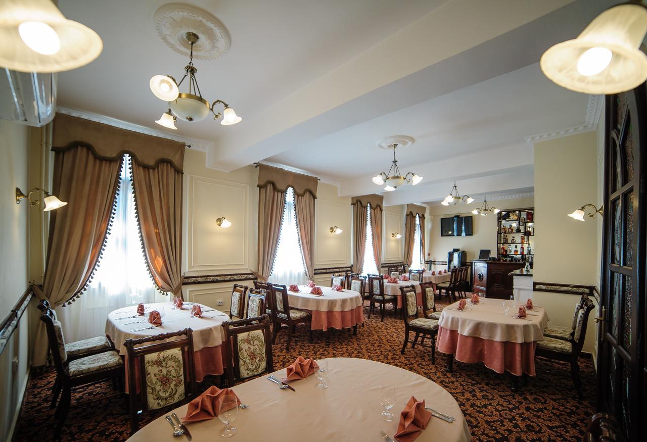 Hotel Gala Oradea Exterior photo
